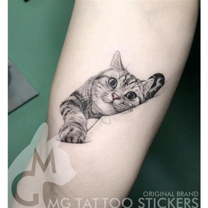 Tatouage Éphémère Chat Kawaii – Semi-Permanent Bras